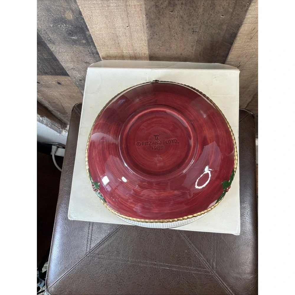 VTG 1989 Fitz Floyd Old Tyme Holiday Ceramic Bowl Ribbed Red‎ Gold Flawed w/ Box